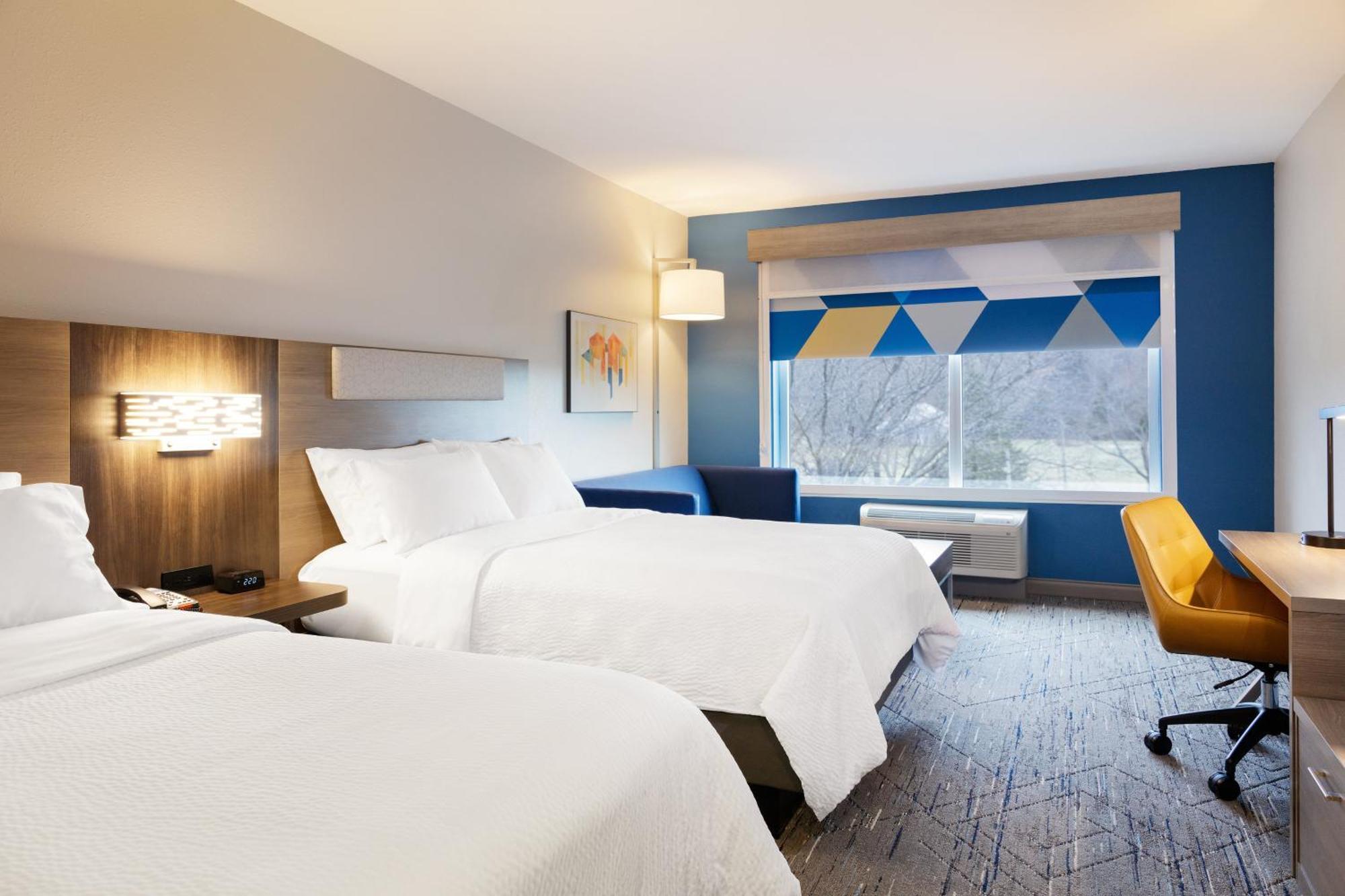Holiday Inn Express Newton, An Ihg Hotel מראה חיצוני תמונה