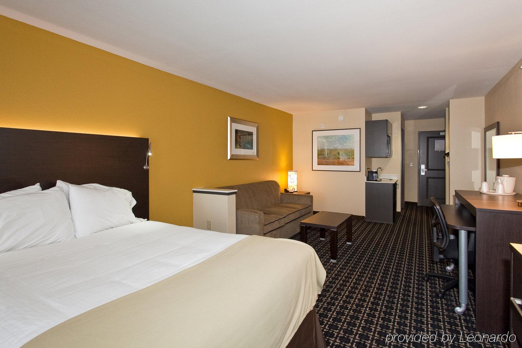 Holiday Inn Express Newton, An Ihg Hotel מראה חיצוני תמונה